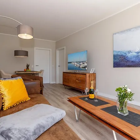 Apartmenthaus Strandstrasse 34 *