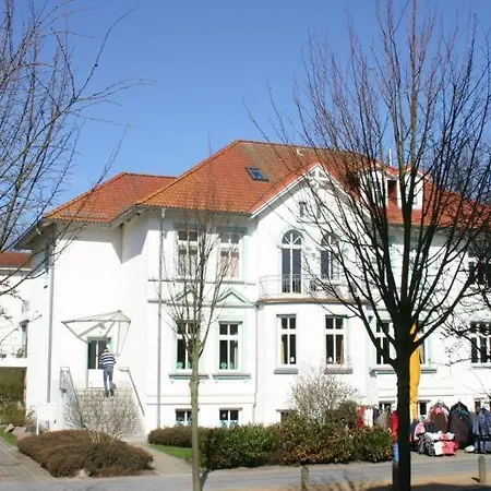 Apartment Apartmenthaus Strandstrasse 34 Kuehlungsborn